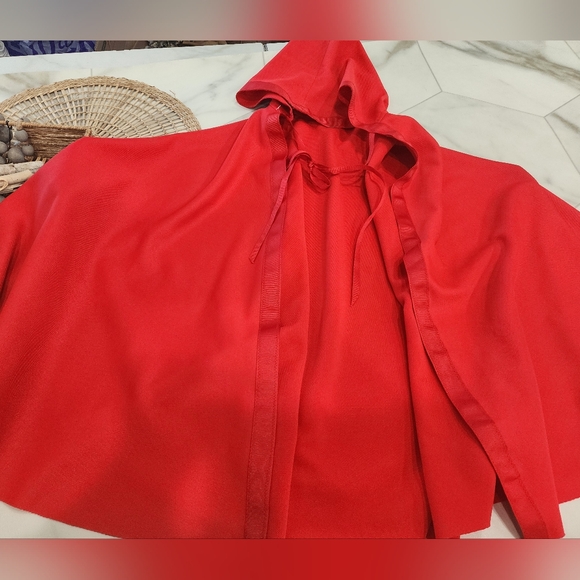 Girls- costume- custome madeLittle red riding hood cape- one size - Picture 6 of 7